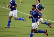 v-raghunath-celebrating-1rst-goal-for-upw-during-3rd-place-match-of-hhil2013-at-ranchi-1