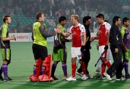 delhi-team-celebration-after-win-the-match-against-mumbai-magician-at-delhi-on-26th-jan-2013-1