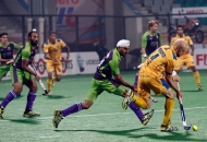 punjab-warriors-and-delhi-waveriders-player-in-action-during-the-match-between-punjab-warriors-and-delhi-waveriders-at-delhi-on-29th-jan-2013-1_0