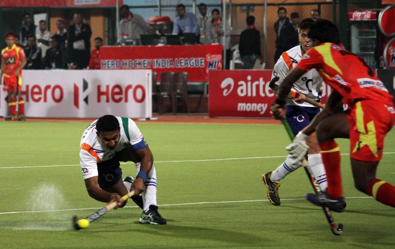V R RAGHUNATH OF UPW IN ACTION AGAINST RR IN THEIR HERO HOCKEY INDIA LEAGUE 2014 ON 26TH JAN 2014 AT RANCHI
