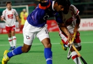 UPW player Uthappa in action with DMM player