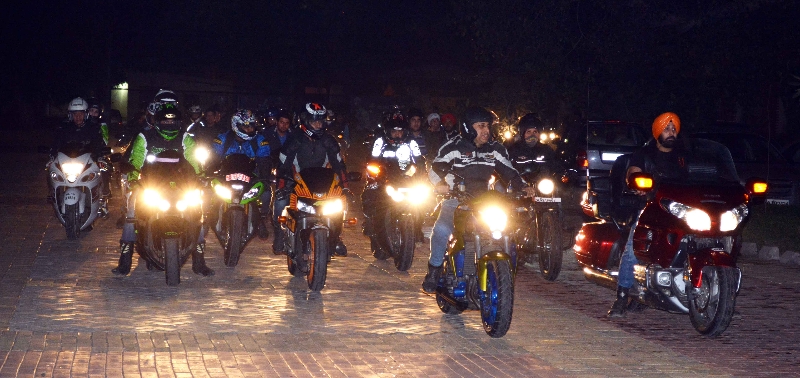 bikers-group-at-delhi-1
