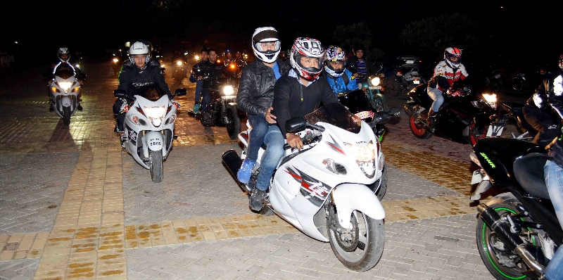 bikers-group-at-delhi-2