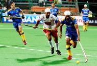 gurmail-singh-player-of-jpw-in-action-against-dmm-at-mumbai-on-08th-feb-2014