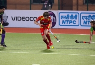 ashley-jackson-in-center-in-action-match-no-22-hhil2013-at-ranchi