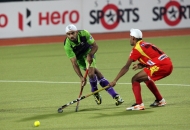 gurvinder-chandi-in-action-during-22-match-of-hhil2013-at-ranchi-2