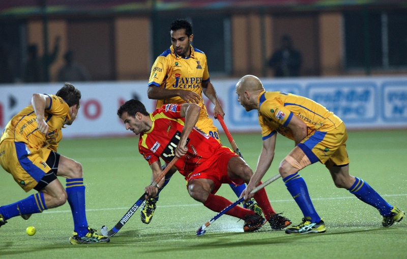 player-in-action-match-no-24-of-hhil-2013-at-ranchi