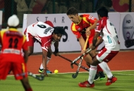 mumbai-magician-and-ranchi-rhinos-players-at-hhil-2013-at-ranchi-hockey-stadium-2