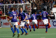 up-wizards-celebrating-their-first-goal-over-delhi-waveriders-at-lucknow-on-19th-jan-2013-1